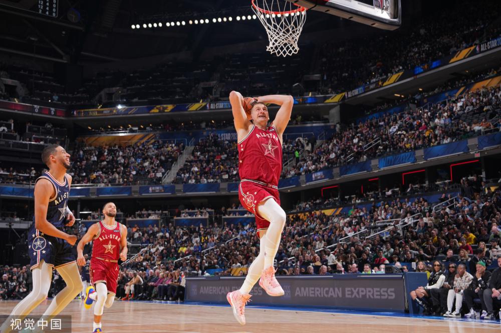 特别是在三 特别是在三