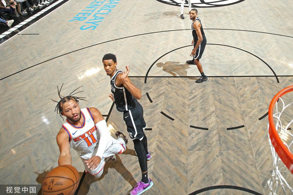 通过强力的 通过强力的