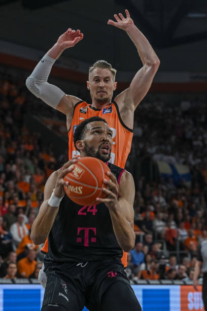 挺进足协杯 挺进足协杯